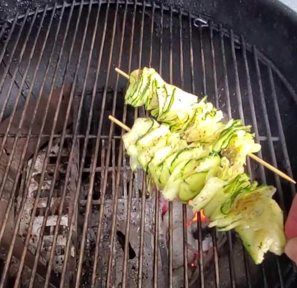 Mediterranean-Style Zucchini Noodle Skewers with Tomato Basil Crust